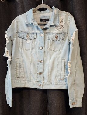 Forever 21 Plus Size 0X Distressed Light Wash Premium Denim Jacket